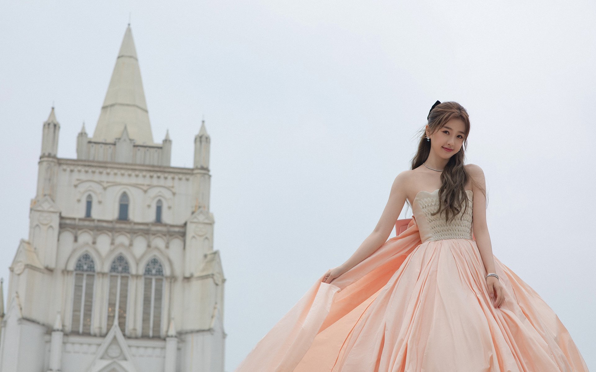 天神降临!詹姆斯超神指挥跨联赛碾压,鹈鹕加时险胜揭秘战术革命