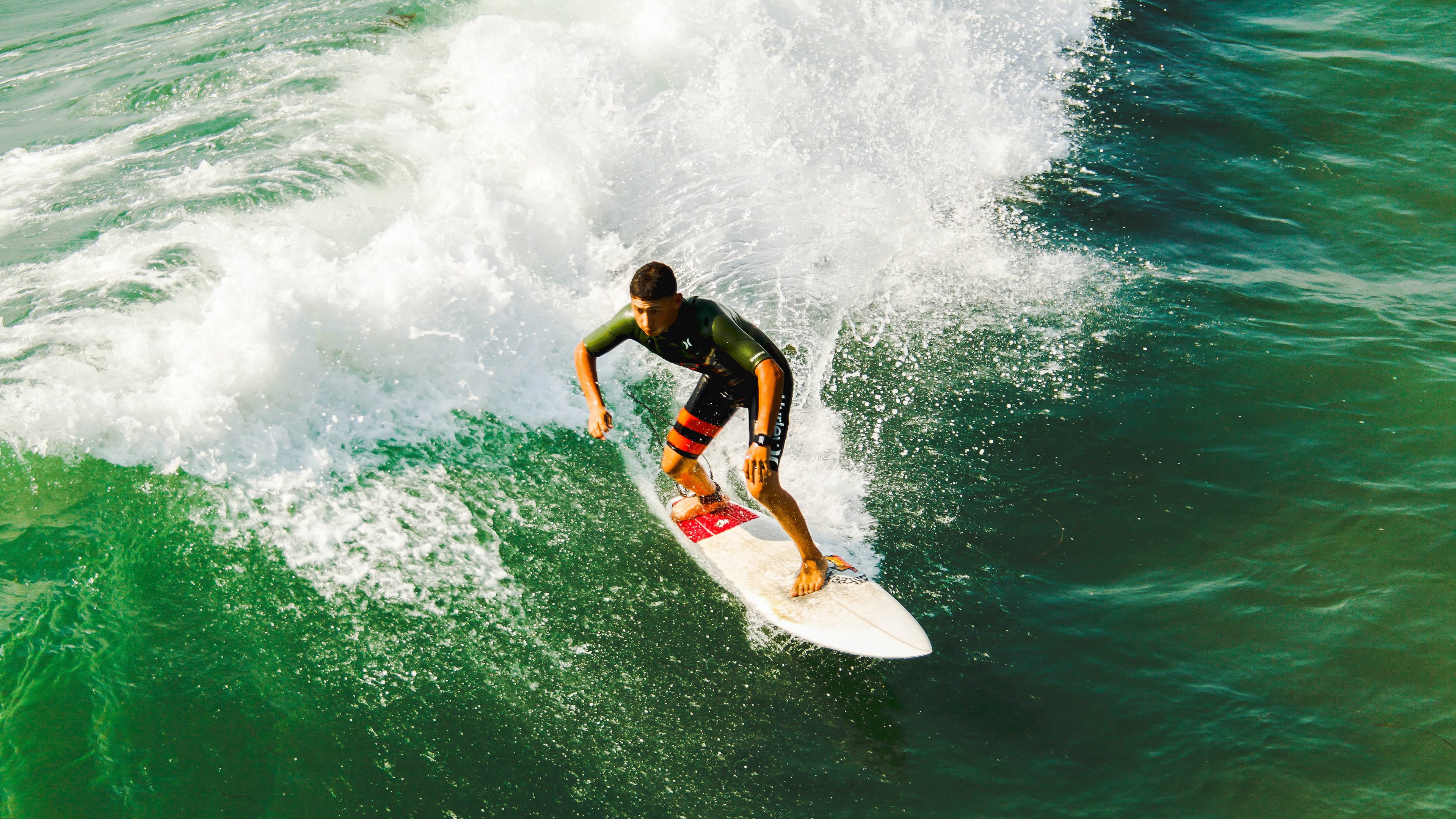 格纳布里伪9号奇兵破局！多特蒙德友谊赛掀翻阿根廷，战术革命已现雏形？